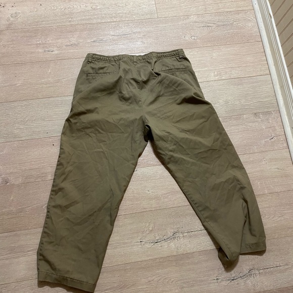 Men’s green khaki trousers - Picture 2 of 3
